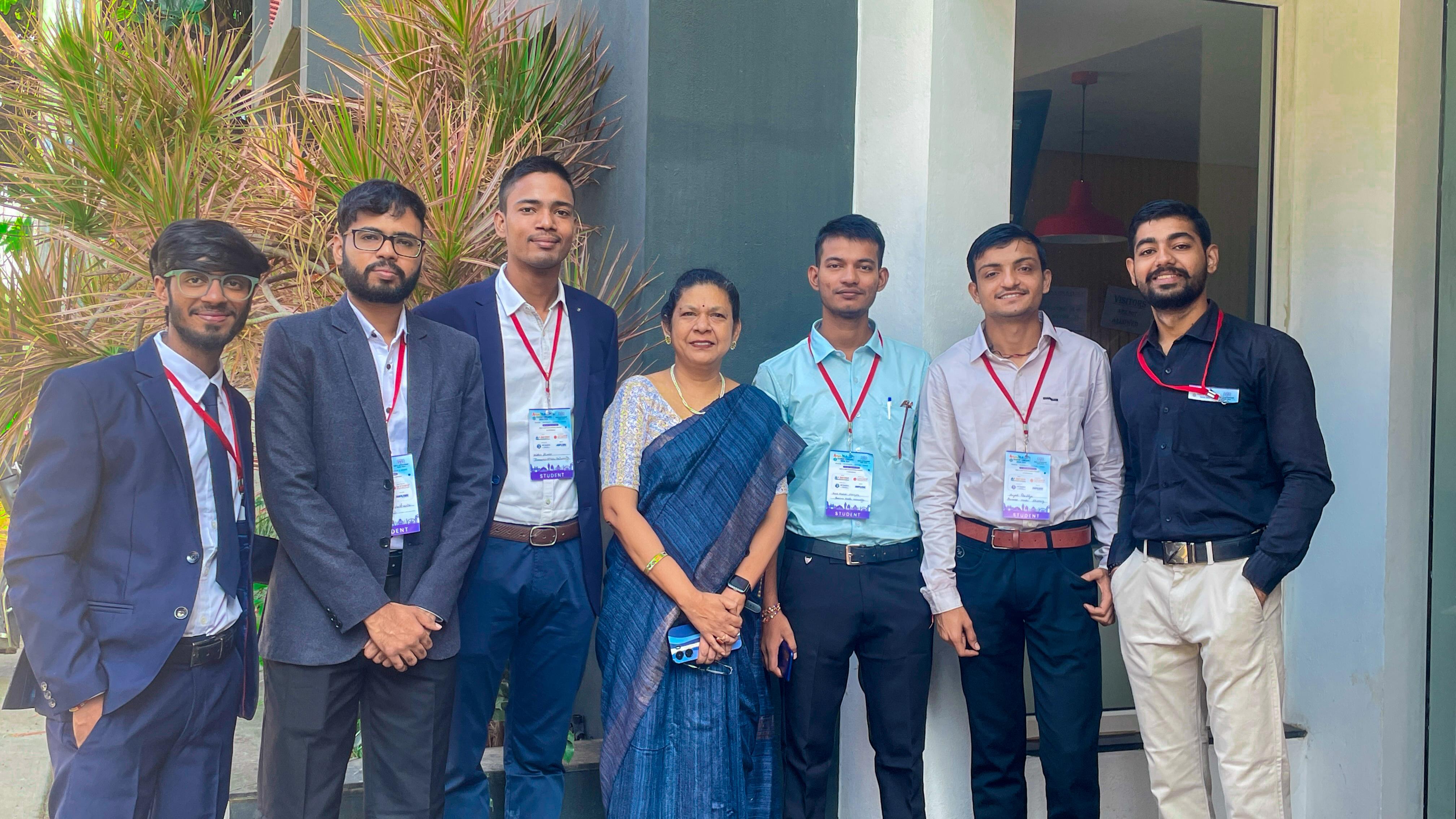 bhu-team-with-faculty.jpg